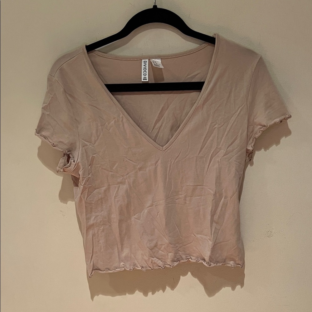 NWOT tan v-neck crop